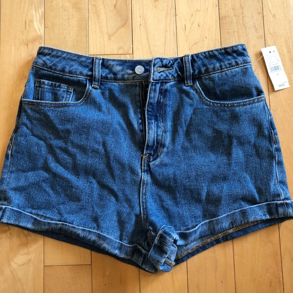 Brandy Melville Pants - Brandy Melville denim shorts, sz 29